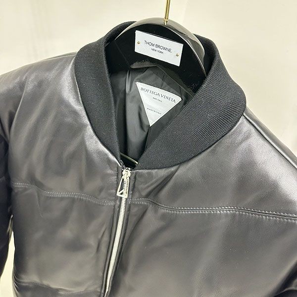 ★追跡付き発送で安心 ボッテガヴェネタ ボンバージャケット 偽物 bod51199